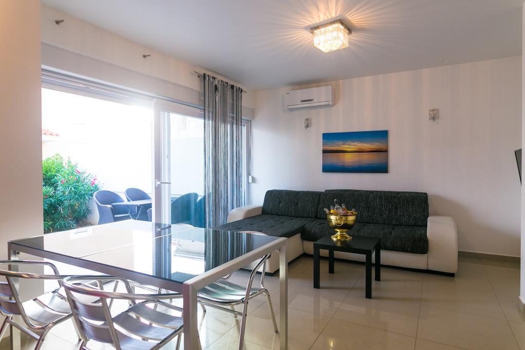 Villa Tina Novalja Εξωτερικό φωτογραφία